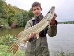 Multi-fishing-camps-teenagers